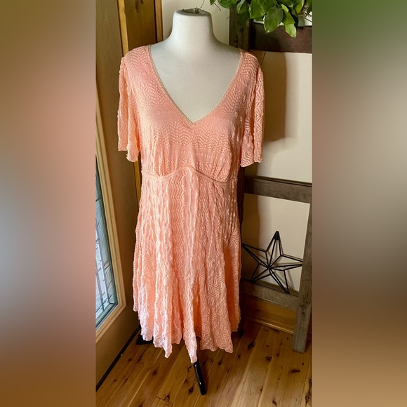 💥Rabbit Rabbit Rabbit Lined Lace Dress💥 NWT - Picture 2 of 14